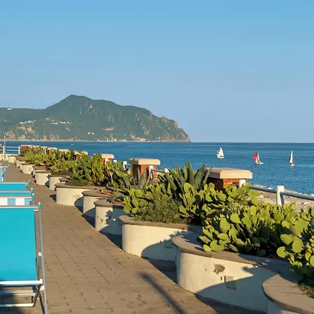 Lägenhet Casa Blu -silenzio E Mare A 2 Passi Genua
