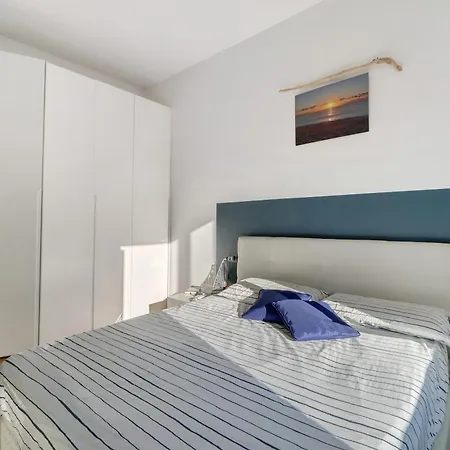 Lägenhet Casa Blu -silenzio E Mare A 2 Passi Genua